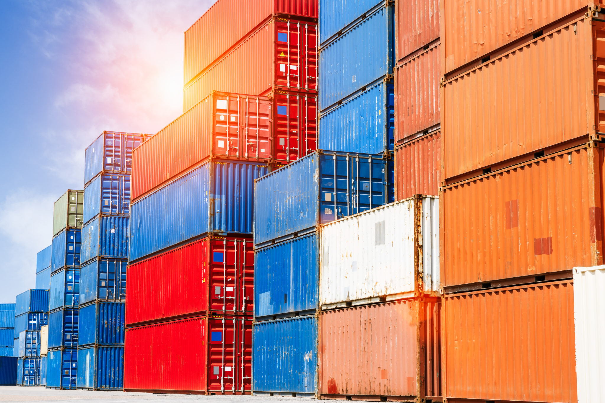 dry-shipping-containers3